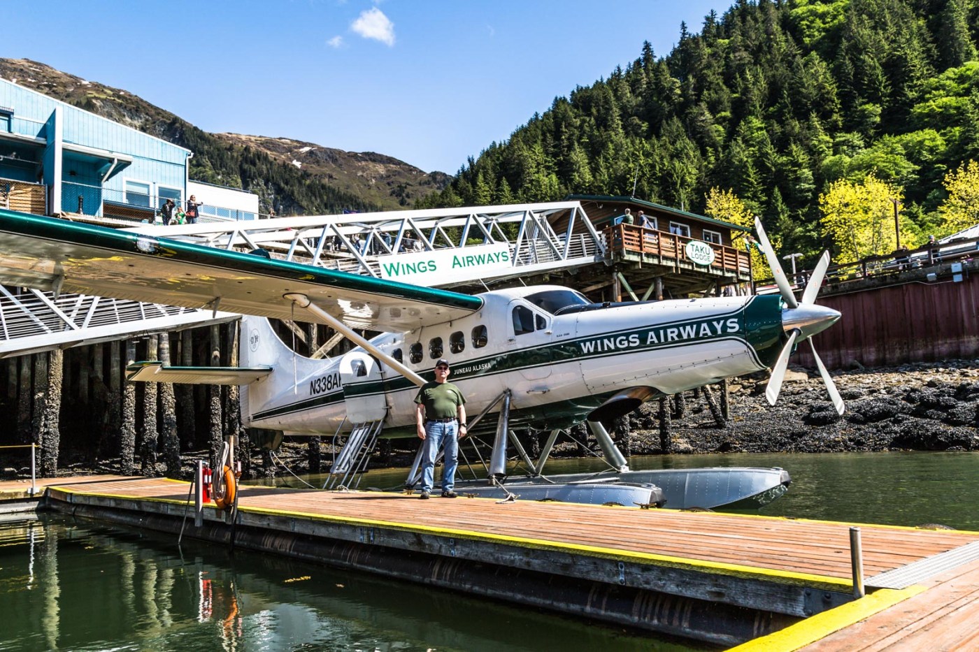 What Is A Float Plane? An Overview Of Features And Uses | Wings Airways